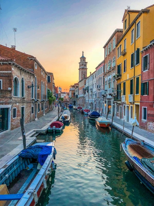 Quels sont les secrets pour une escapade romantique réussie en Italie ?