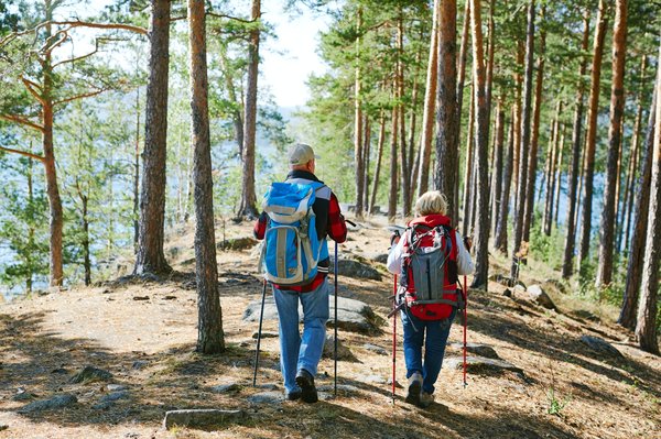 Quelles sont les meilleures pratiques pour un trekking dans les Annapurnas, Népal, en minimisant l'impact environnemental ?