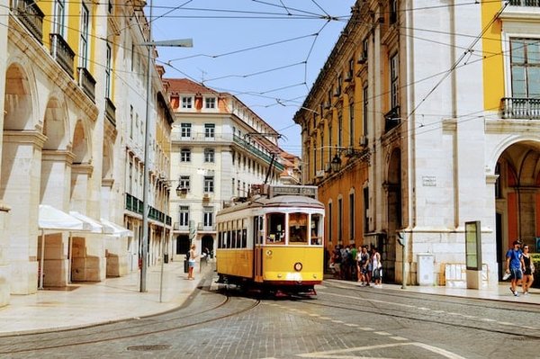 Que faut-il savoir sur le quartier de l'Alfama à Lisbonne ?